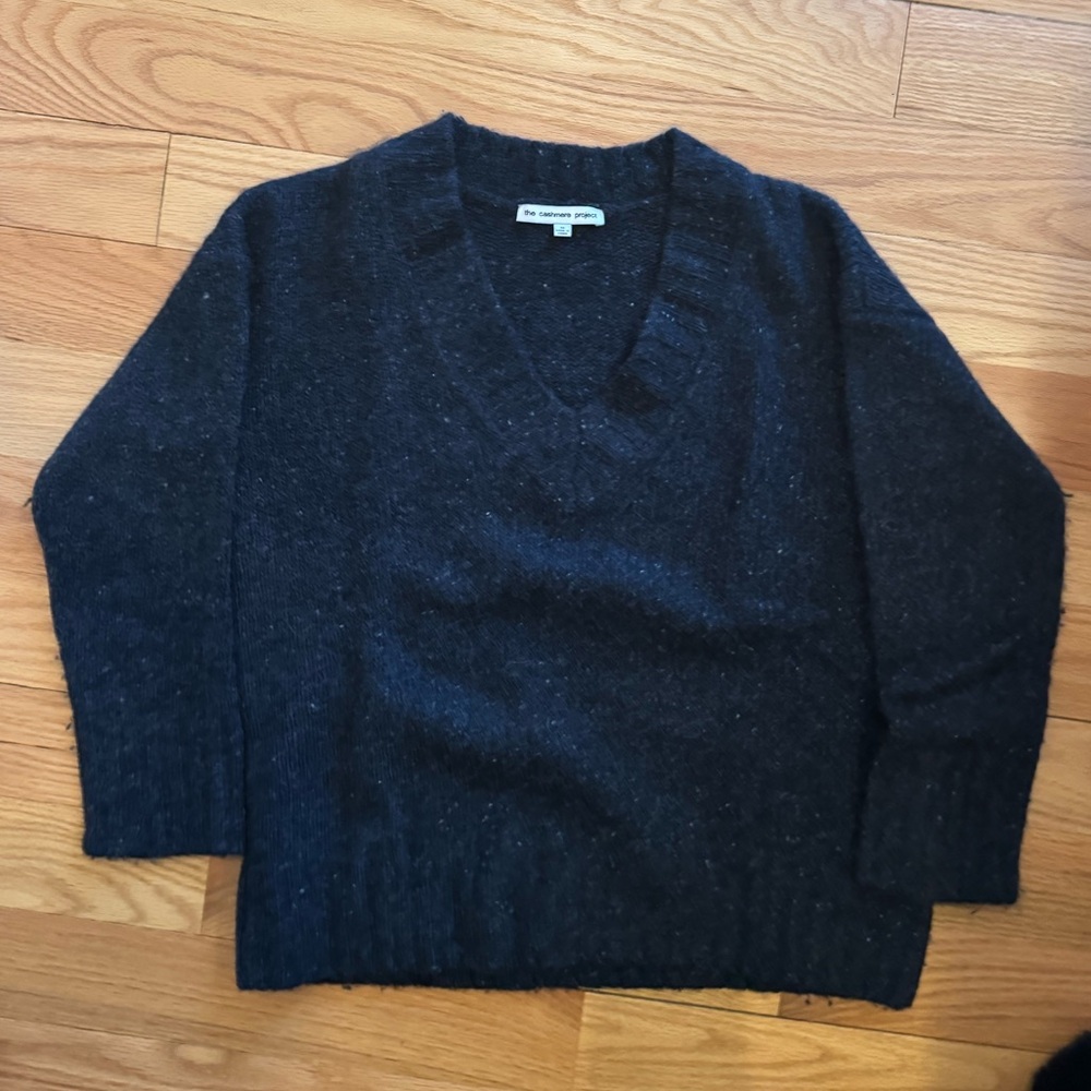 Black speckled cashmere sweater oversized